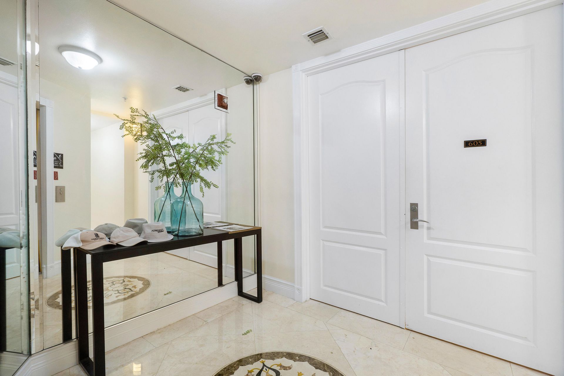 201 S Narcissus Avenue, Unit 605, West Palm Beach, FL 33401 Photo