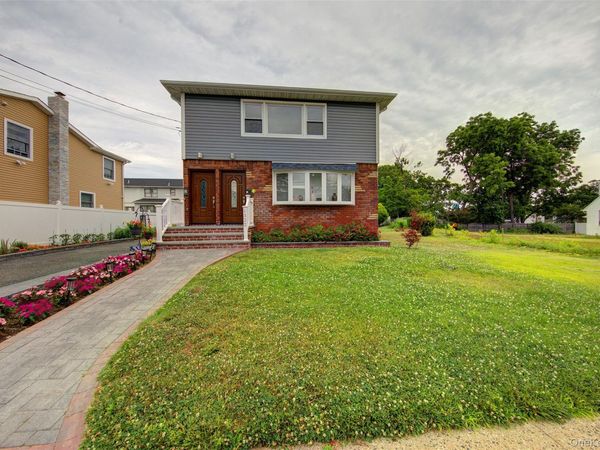 1322 G Street , Valley Stream, NY 11580