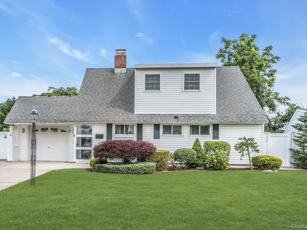 9 Deep Lane , Wantagh, NY 11793
