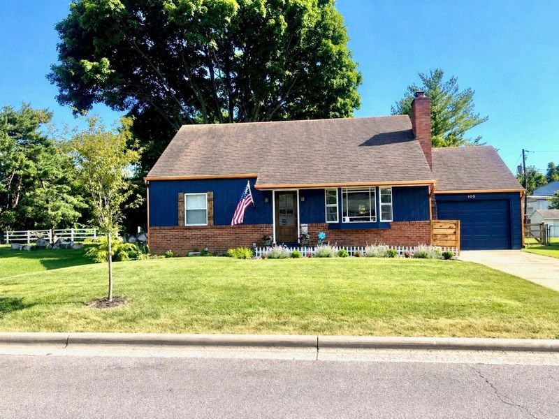 105 E Hocking Street, Canal Winchester, OH 43110 Photo 1