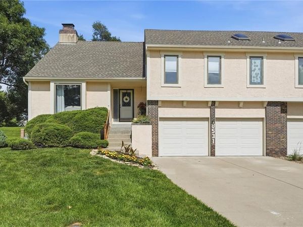 8531 Long Street, Lenexa, KS 66215