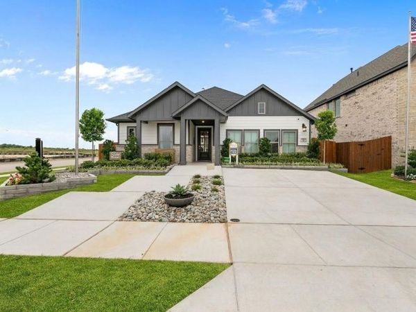 4500 Brentfield Drive, Fort Worth, TX 76036