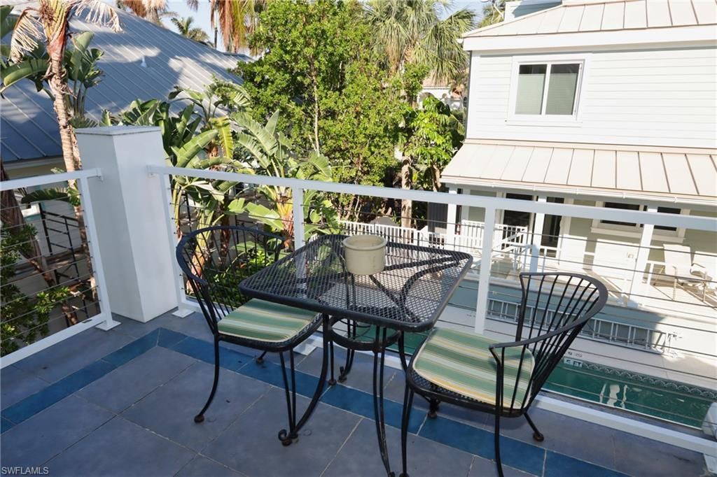 640 2nd St S, Unit 2, Naples, FL 34102 Photo