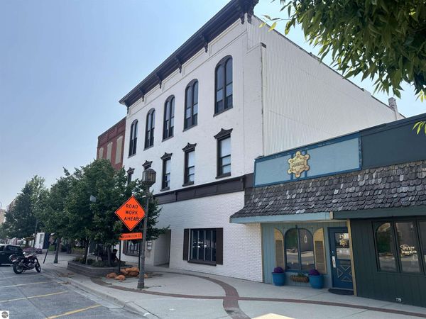 217 Washington Street N, Owosso, MI 48869