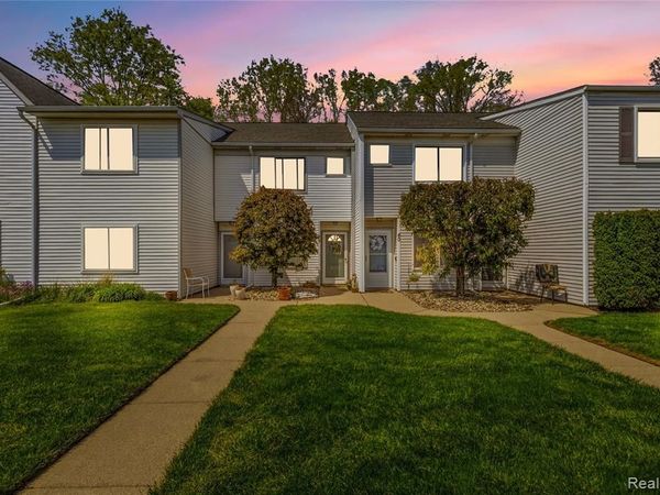 42 Rosebud Lane, Mt. Clemens, MI 48043