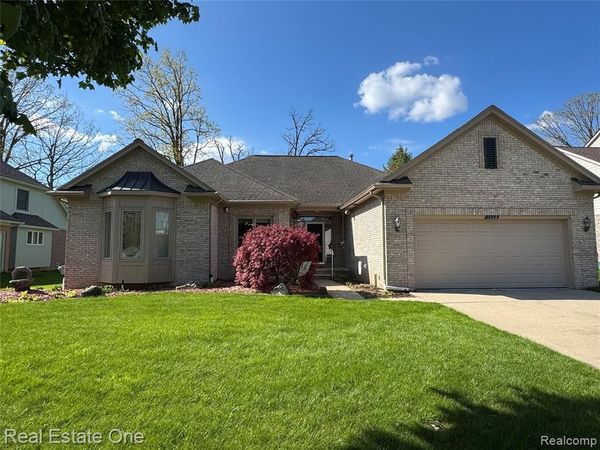 1668 S Shore Drive , Rochester Hills, MI 48307
