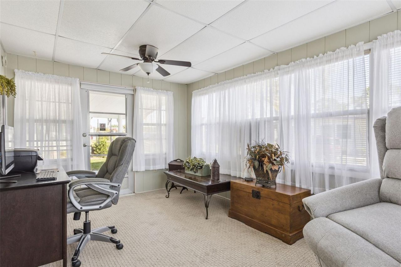137 Jacaranda Drive , Leesburg, FL 34748 Photo