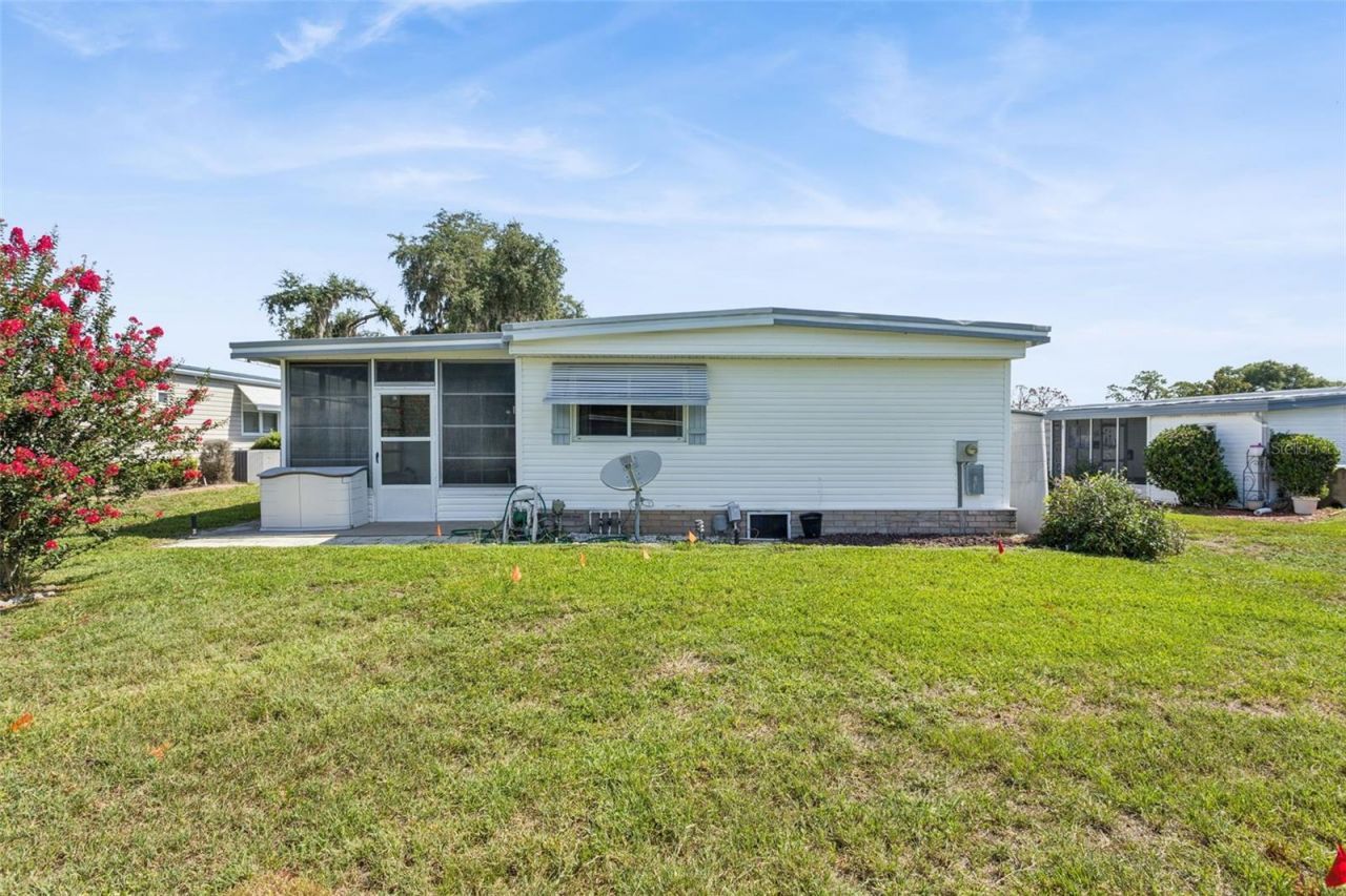 137 Jacaranda Drive , Leesburg, FL 34748 Photo