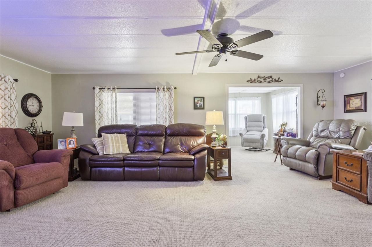 137 Jacaranda Drive , Leesburg, FL 34748 Photo