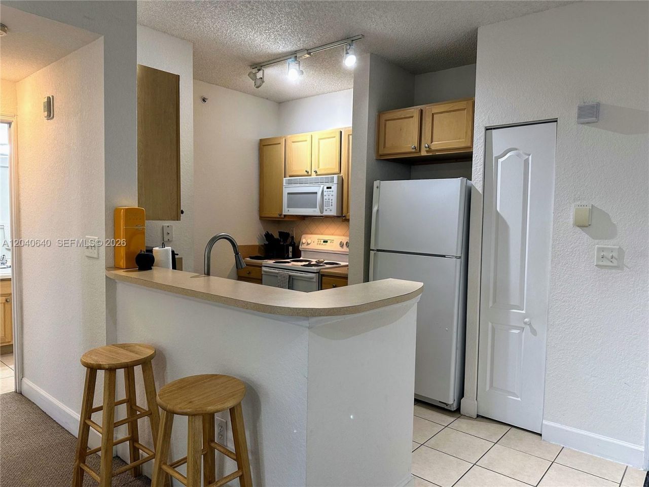 6001 SW 70th St, Unit 621, South Miami, FL 33143 Photo