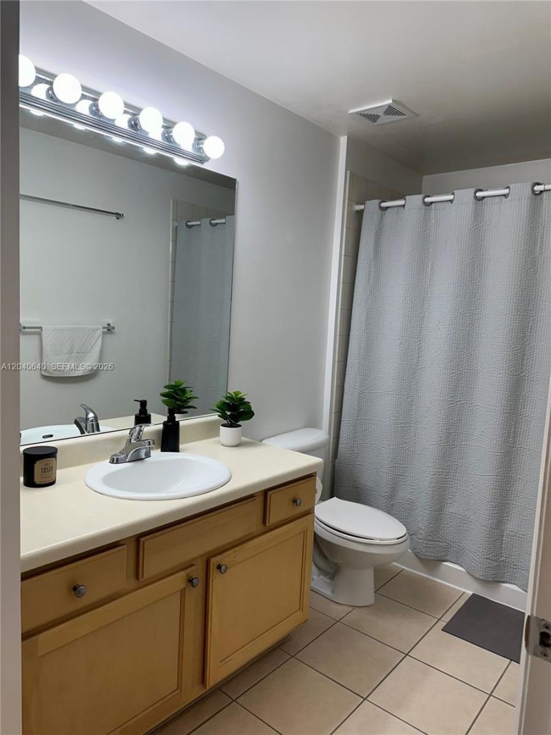 6001 SW 70th St, Unit 621, South Miami, FL 33143 Photo