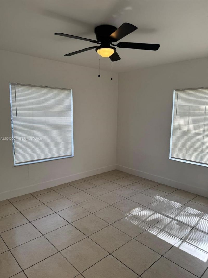 820 NE 141st St, North Miami, FL 33161 Photo