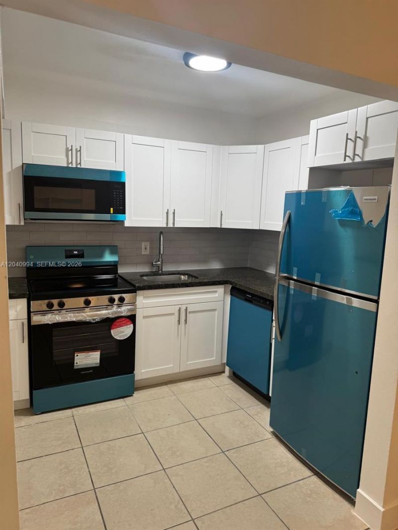 820 NE 141st St, North Miami, FL 33161 Photo