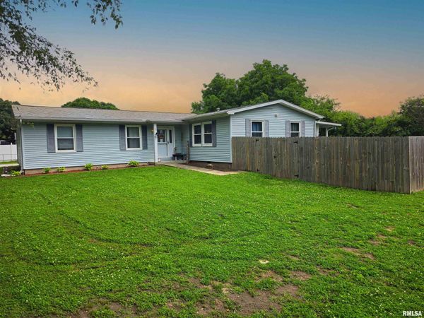 1342 LAKEVIEW Avenue, East Peoria, IL 61611