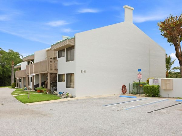 412 Southwind Drive, Unit E2, North Palm Beach, FL 33408