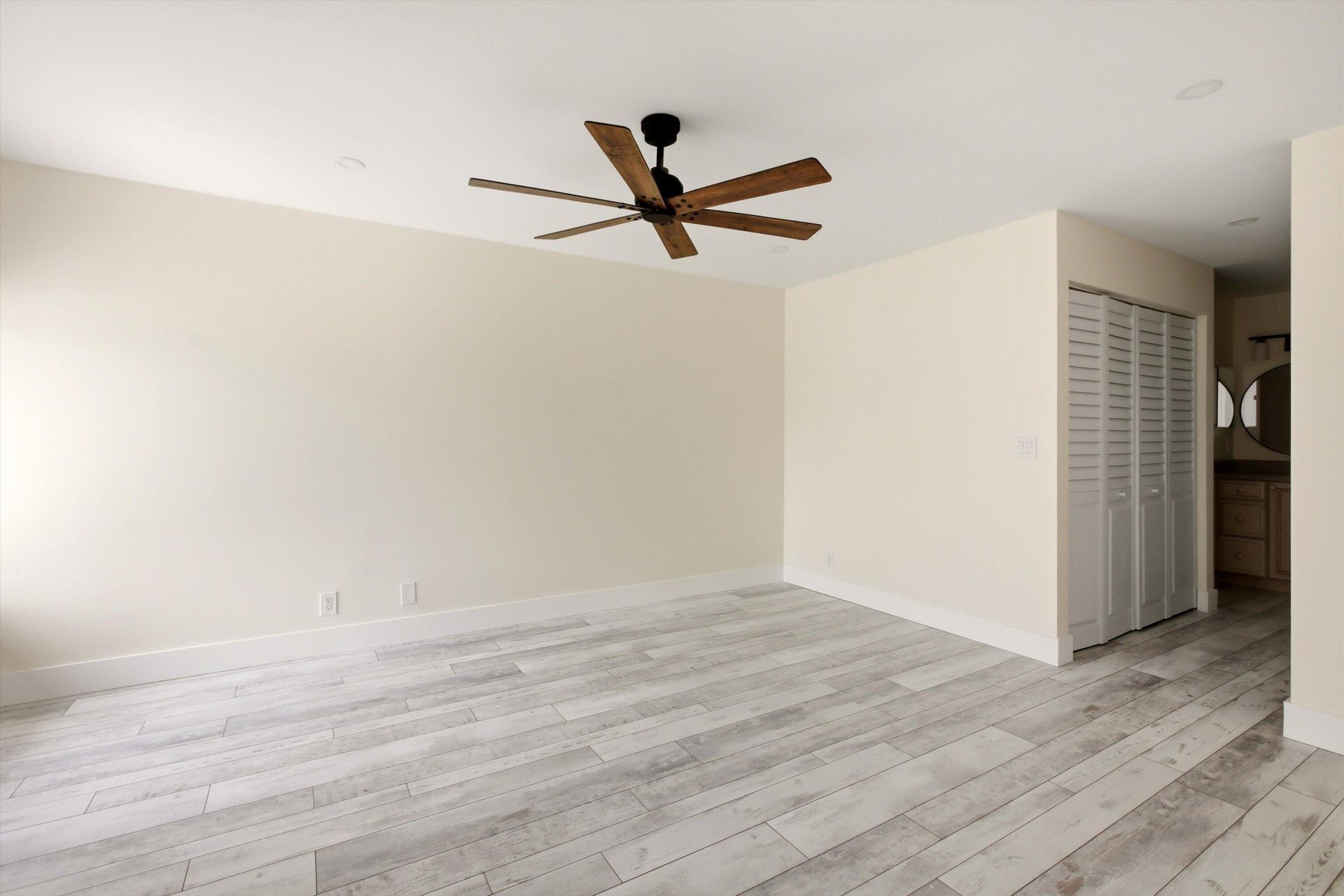 412 Southwind Drive, Unit E2, North Palm Beach, FL 33408 Photo