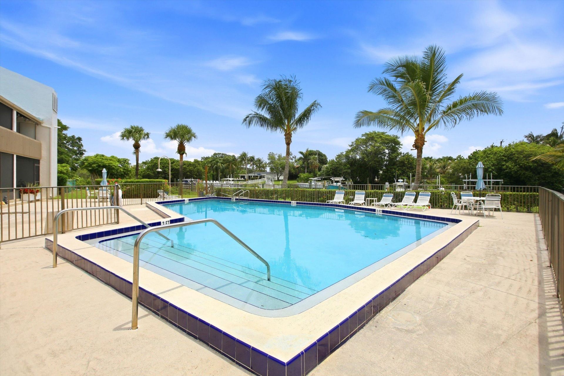 412 Southwind Drive, Unit E2, North Palm Beach, FL 33408 Photo