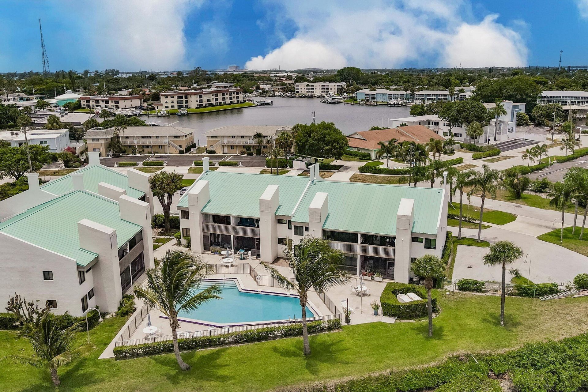 412 Southwind Drive, Unit E2, North Palm Beach, FL 33408 Photo