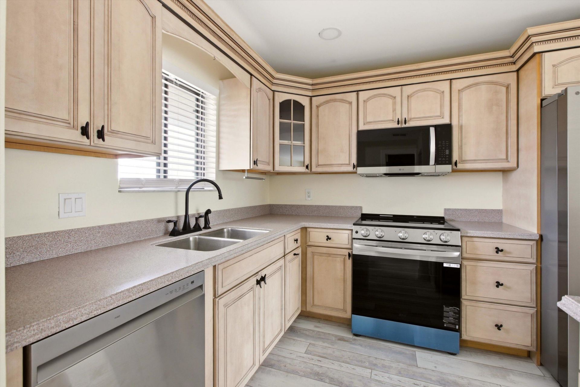 412 Southwind Drive, Unit E2, North Palm Beach, FL 33408 Photo