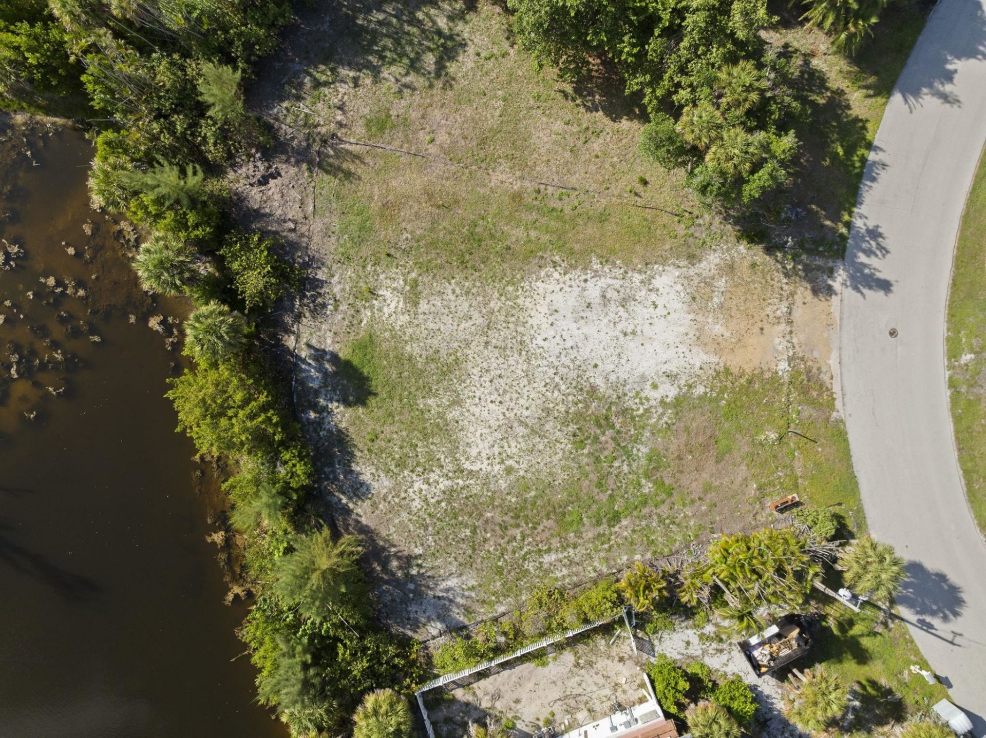 572 Chert Ct, Sanibel, FL 33957 Photo