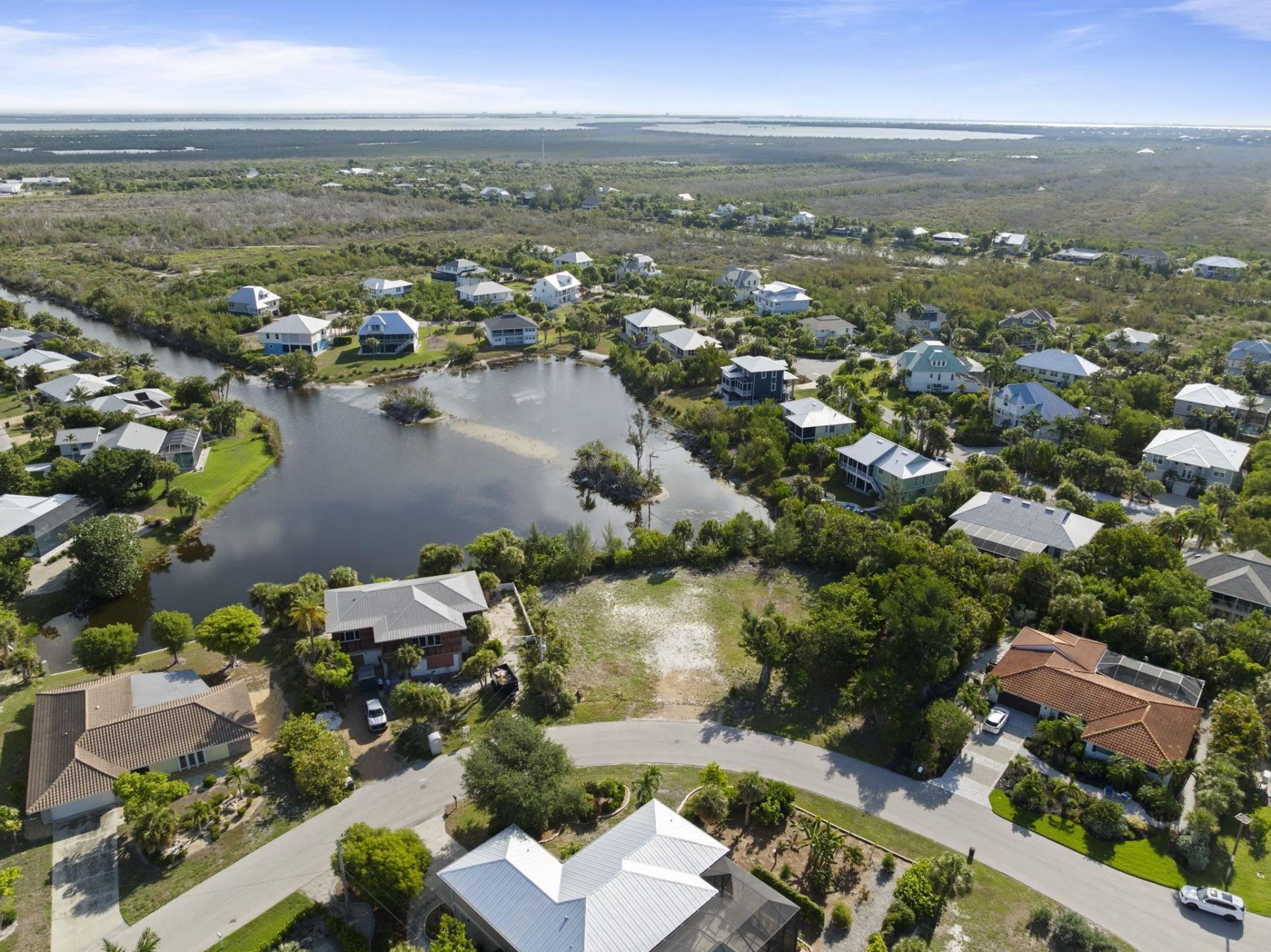 572 Chert Ct, Sanibel, FL 33957 Photo