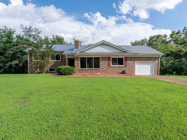 159 Mindy Dr , Waynesboro, TN 38485
