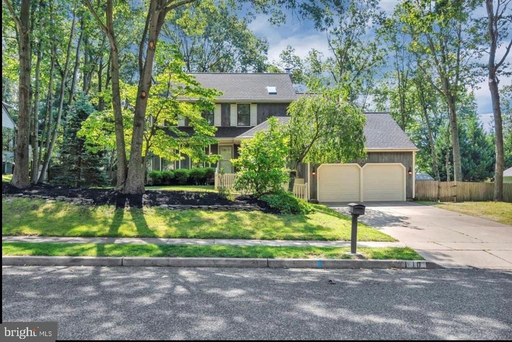 10 Burnham Lane, Voorhees, NJ 08043 Main Photo