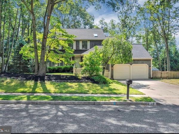 10 BURNHAM LANE, VOORHEES, NJ 08043