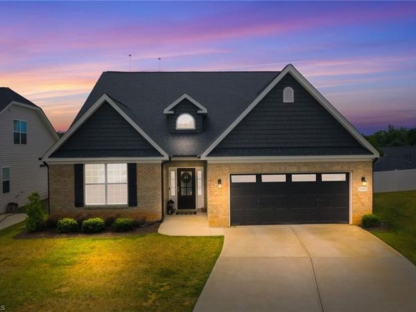 2082 Dowell Court , Burlington, NC 27215