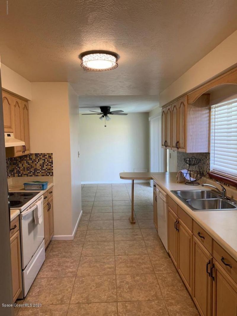 530 Allen Drive, Merritt Island, FL 32952 Photo
