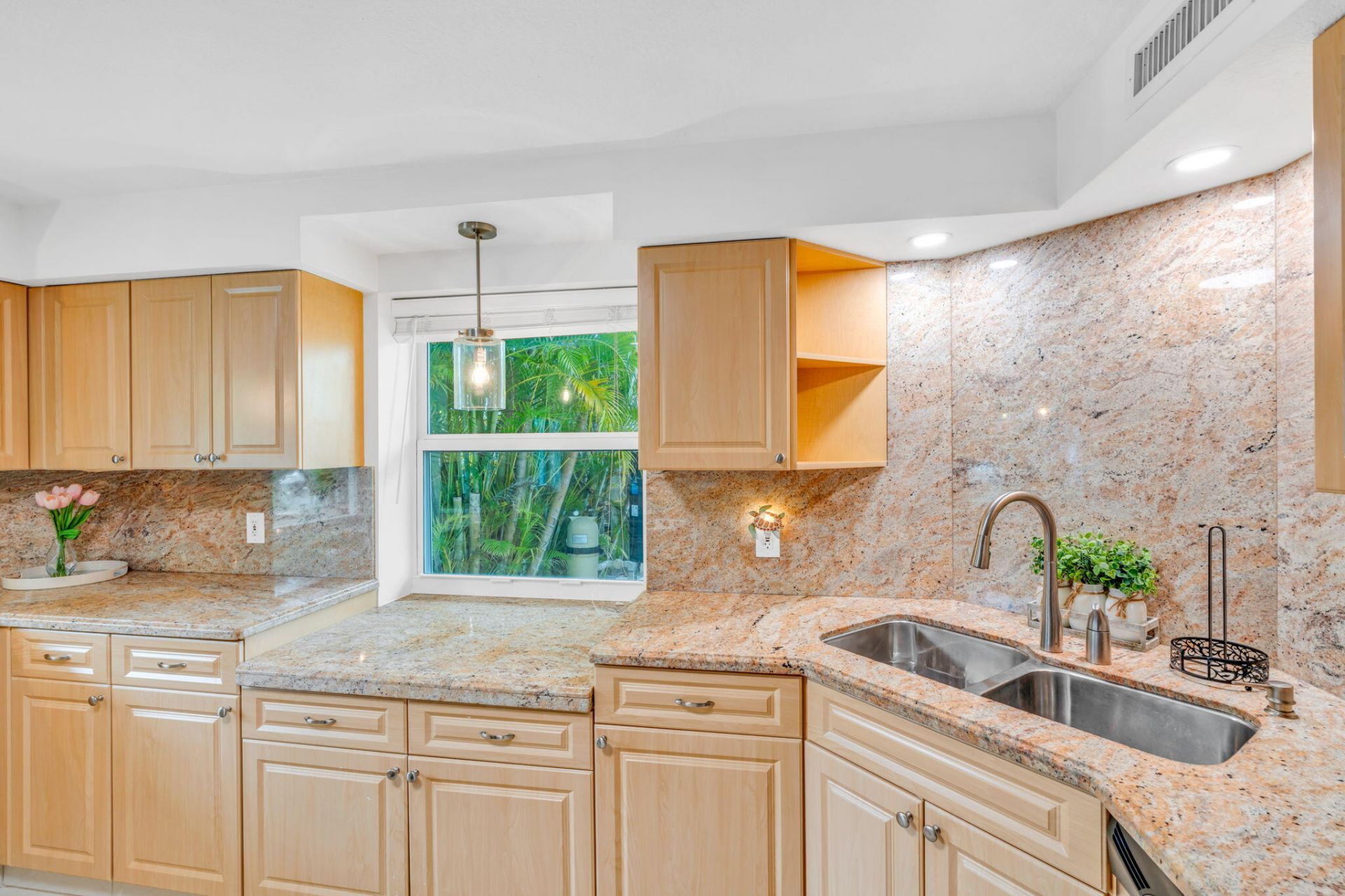 581 10th Street, Key Colony, FL 33051 Photo