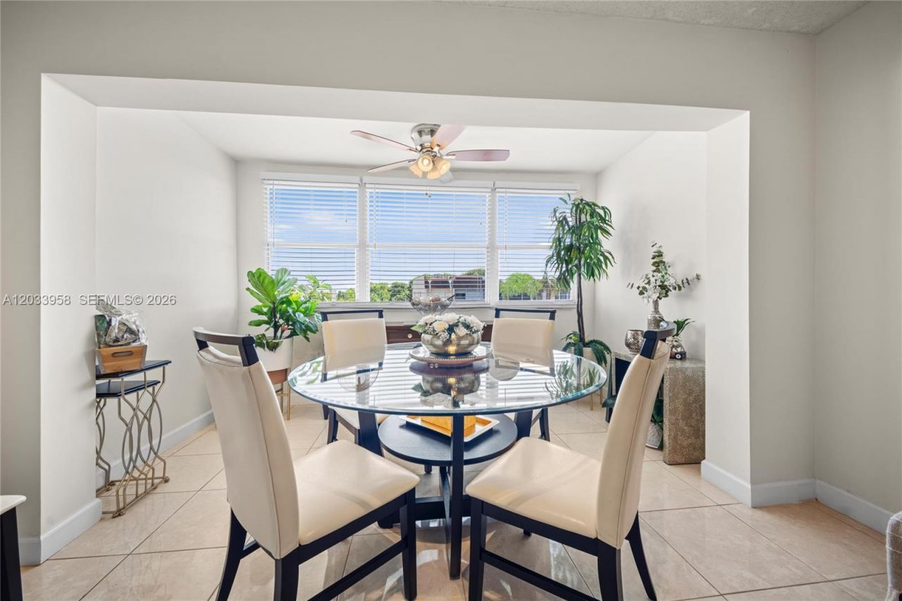 8951 Sunrise Lakes Blvd, Unit 301, Sunrise, FL 33322 Photo