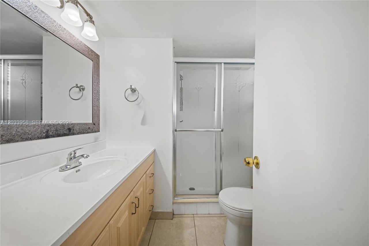 8951 Sunrise Lakes Blvd, Unit 301, Sunrise, FL 33322 Photo