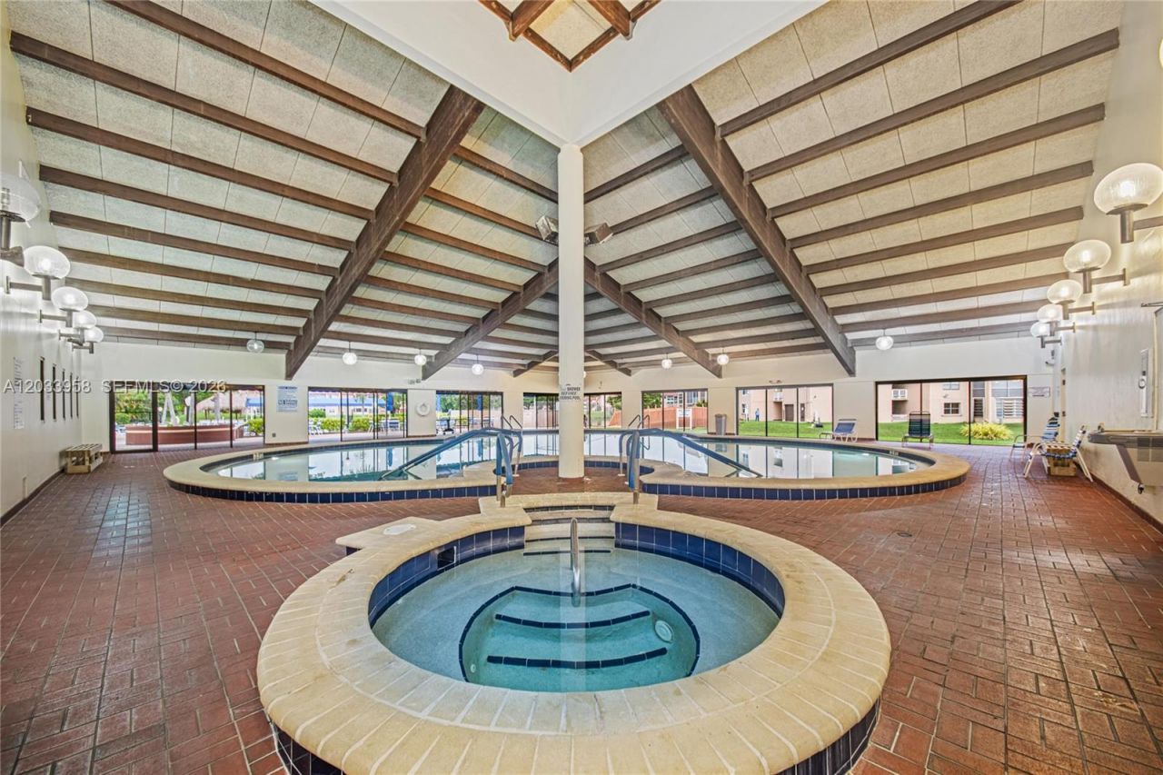 8951 Sunrise Lakes Blvd, Unit 301, Sunrise, FL 33322 Photo