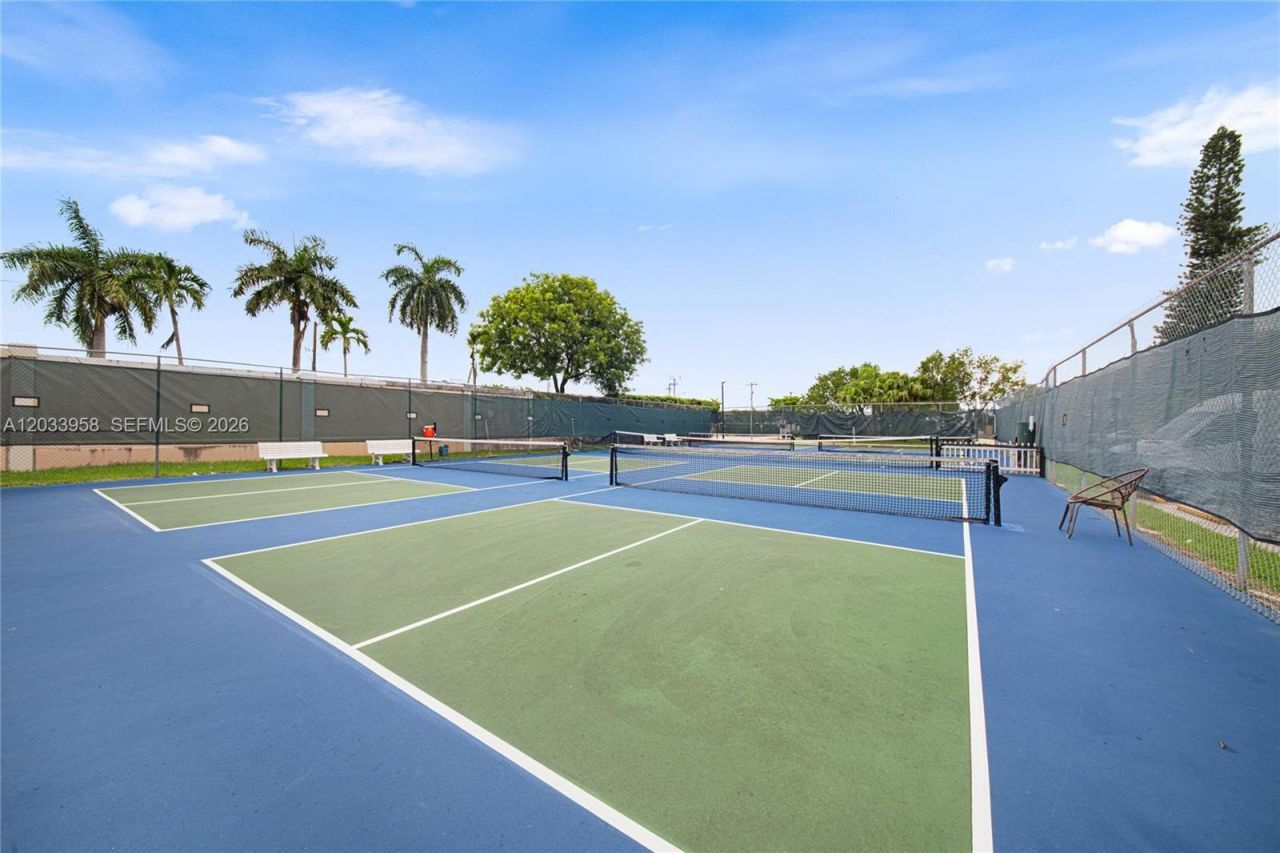 8951 Sunrise Lakes Blvd, Unit 301, Sunrise, FL 33322 Photo