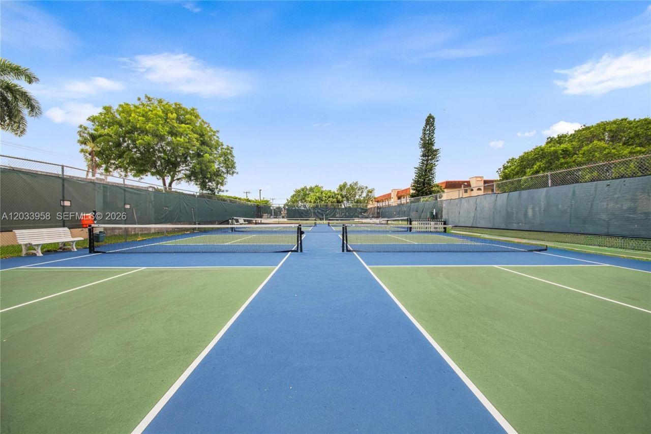 8951 Sunrise Lakes Blvd, Unit 301, Sunrise, FL 33322 Photo