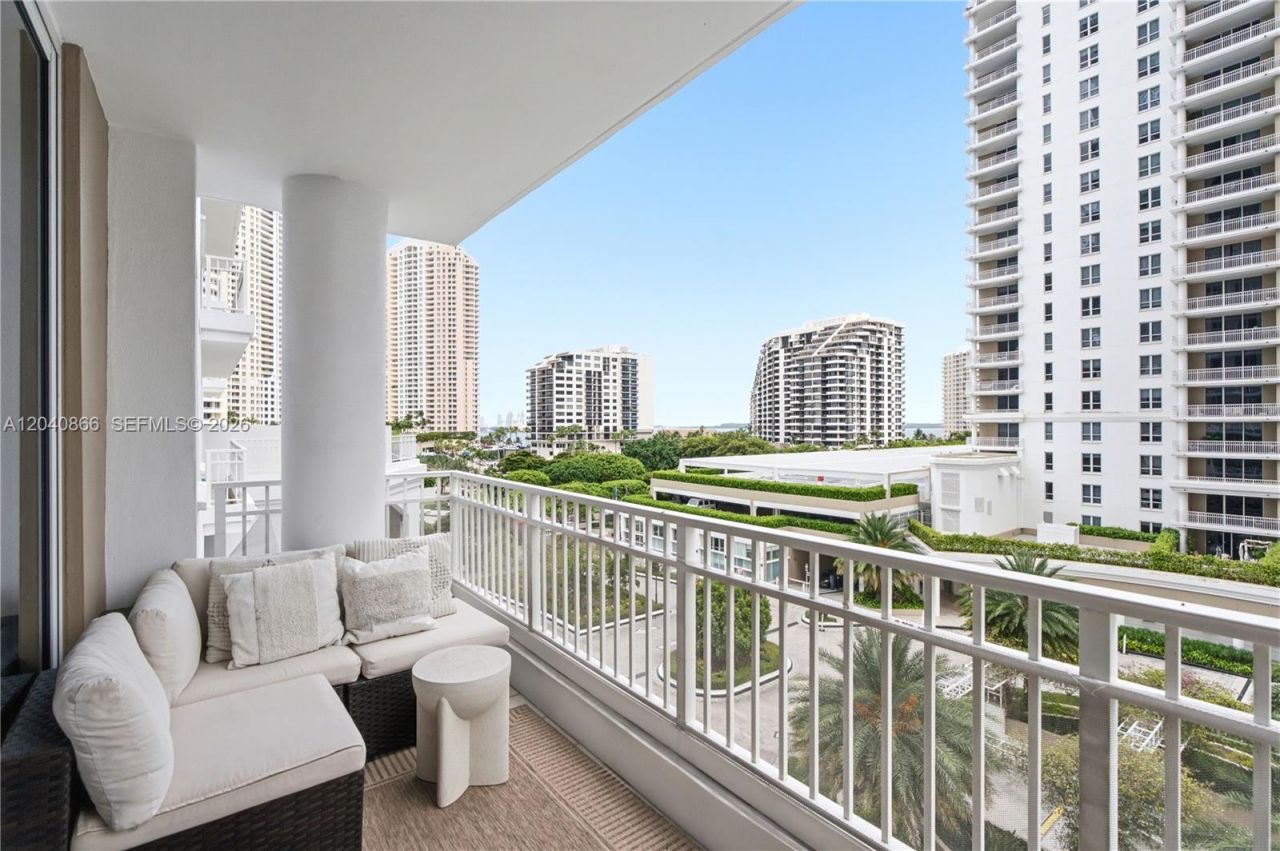 801 Brickell Key Blvd , Unit 707, Miami, FL 33131 Photo