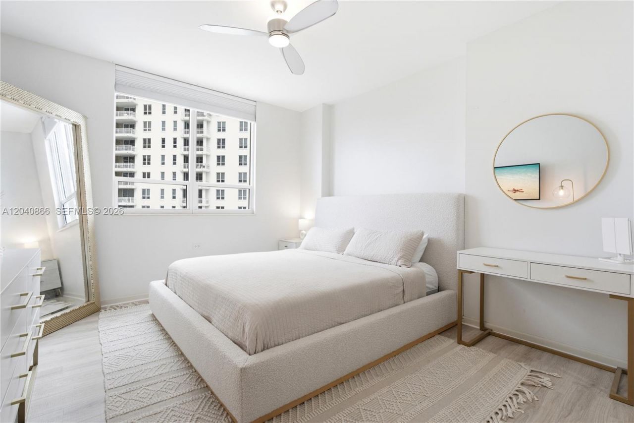 801 Brickell Key Blvd , Unit 707, Miami, FL 33131 Photo