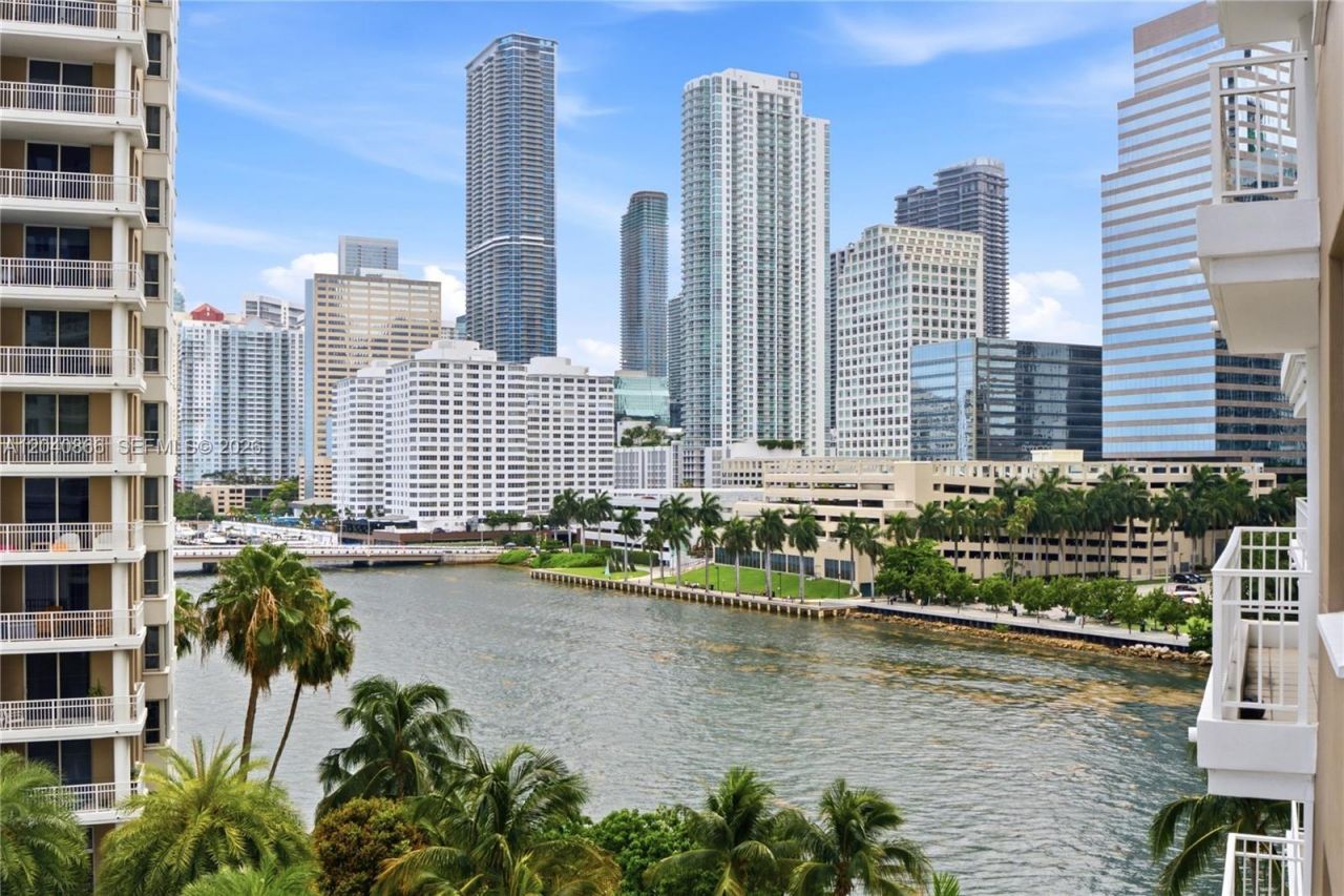 801 Brickell Key Blvd , Unit 707, Miami, FL 33131 Photo