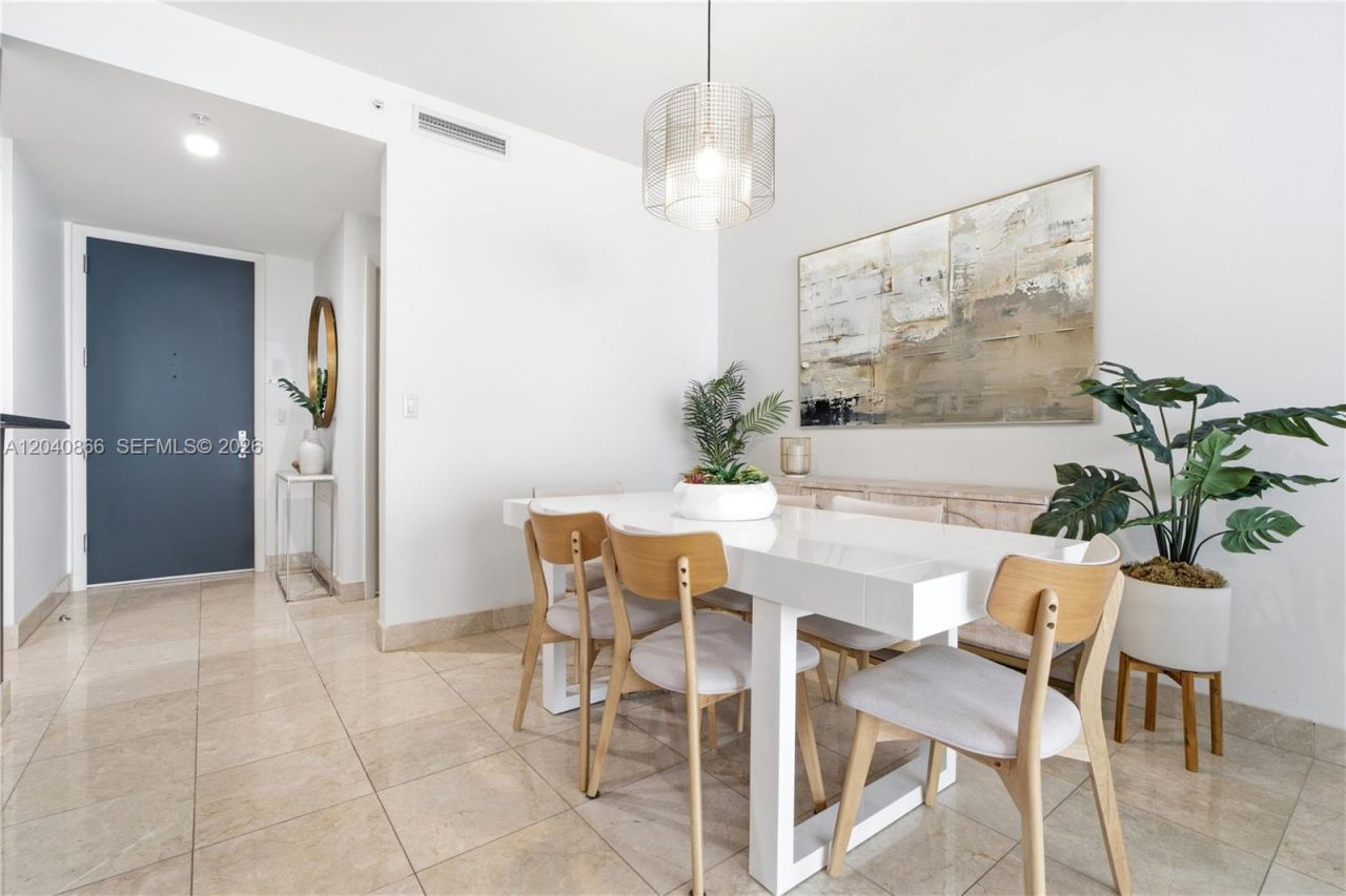 801 Brickell Key Blvd , Unit 707, Miami, FL 33131 Photo