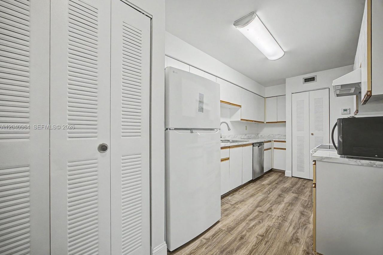 15575 Miami Lakeway N, Unit 206, Miami Lakes, FL 33014 Photo