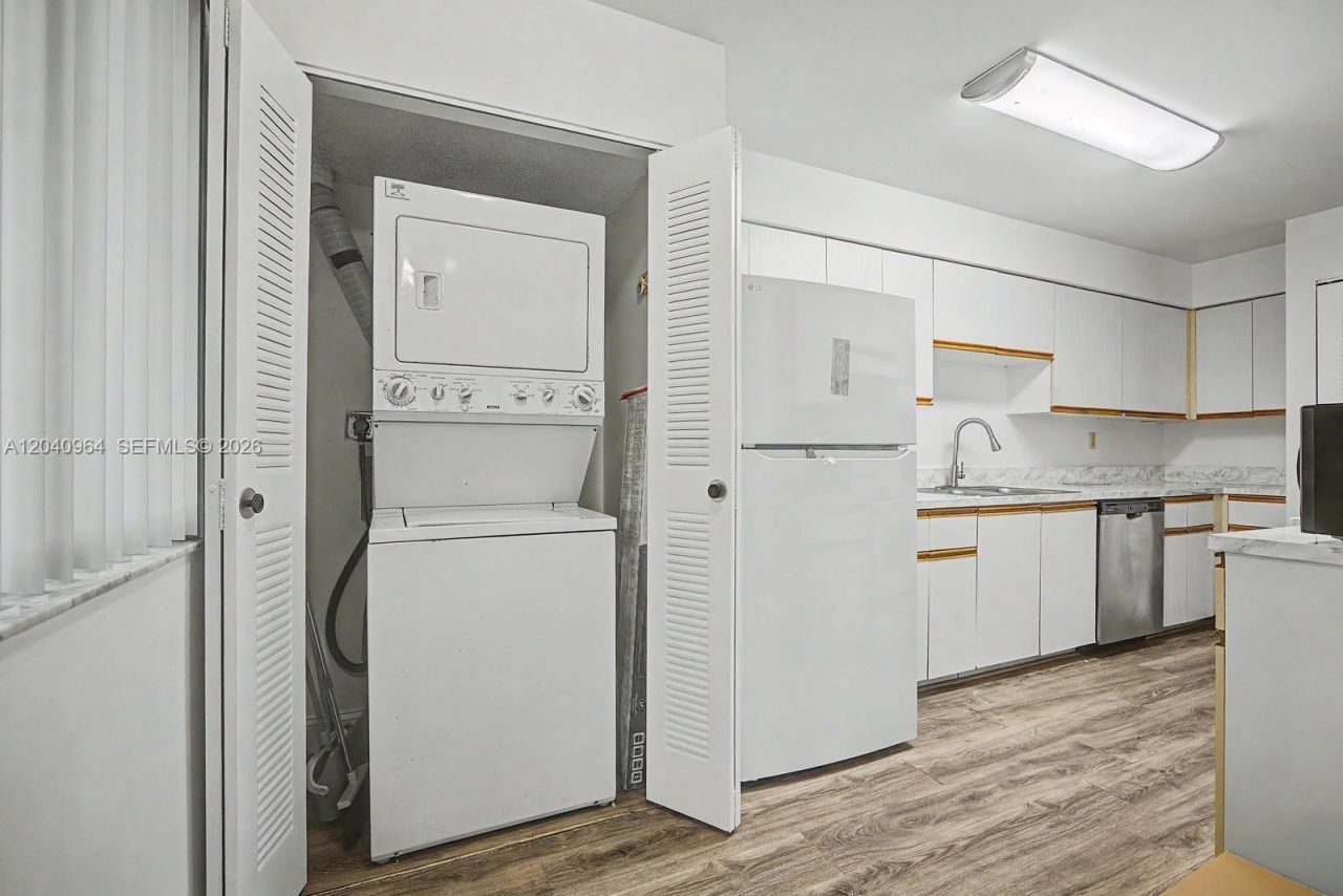 15575 Miami Lakeway N, Unit 206, Miami Lakes, FL 33014 Photo