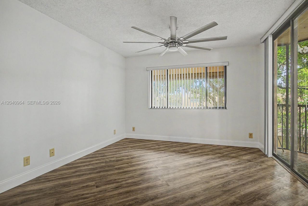 15575 Miami Lakeway N, Unit 206, Miami Lakes, FL 33014 Photo