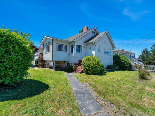 201 Burnside Rd, Saanich, BC V9A 1C4