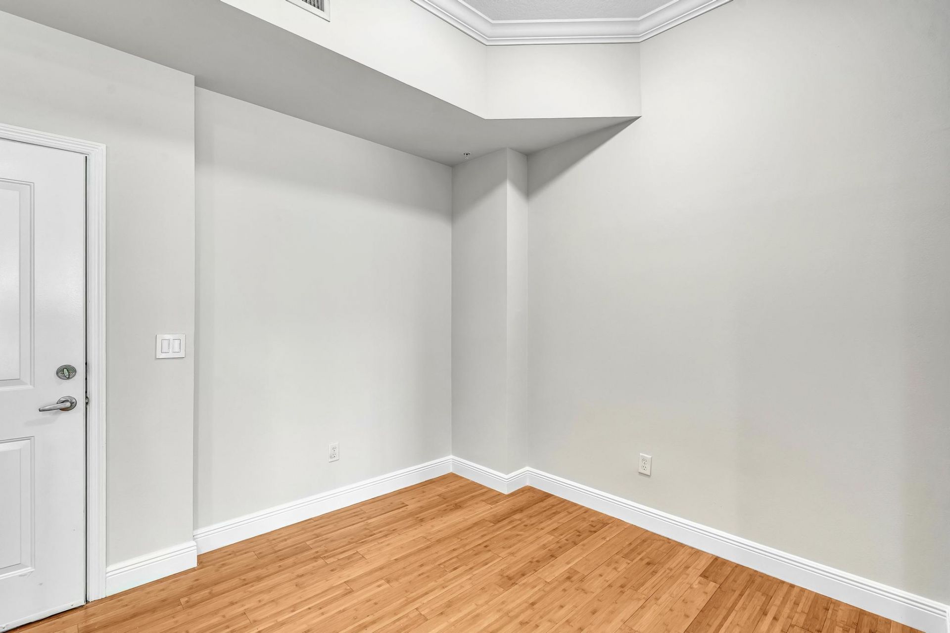 600 S Dixie Highway, Unit 439, West Palm Beach, FL 33401 Photo
