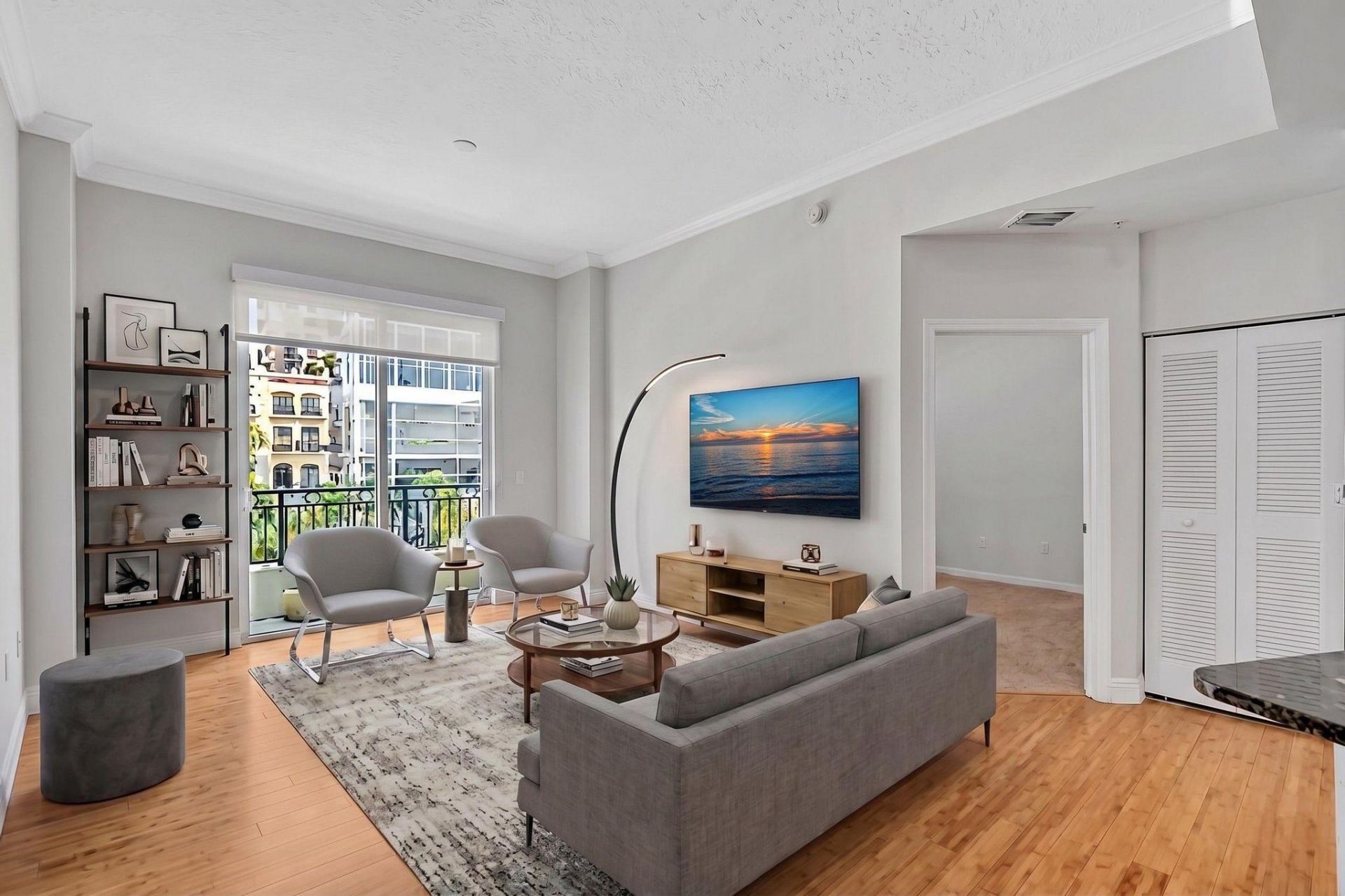 600 S Dixie Highway, Unit 439, West Palm Beach, FL 33401 Photo