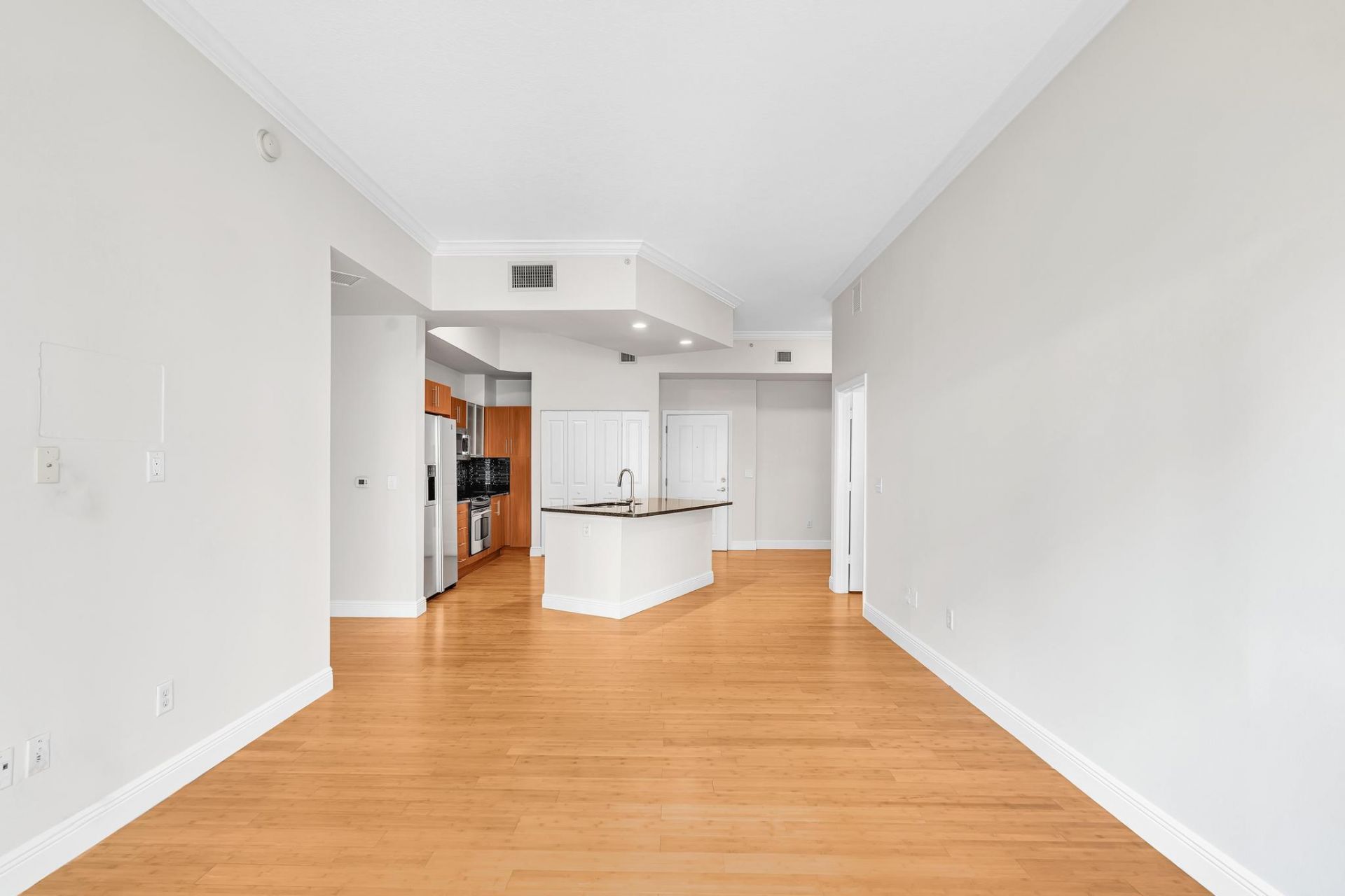 600 S Dixie Highway, Unit 439, West Palm Beach, FL 33401 Photo