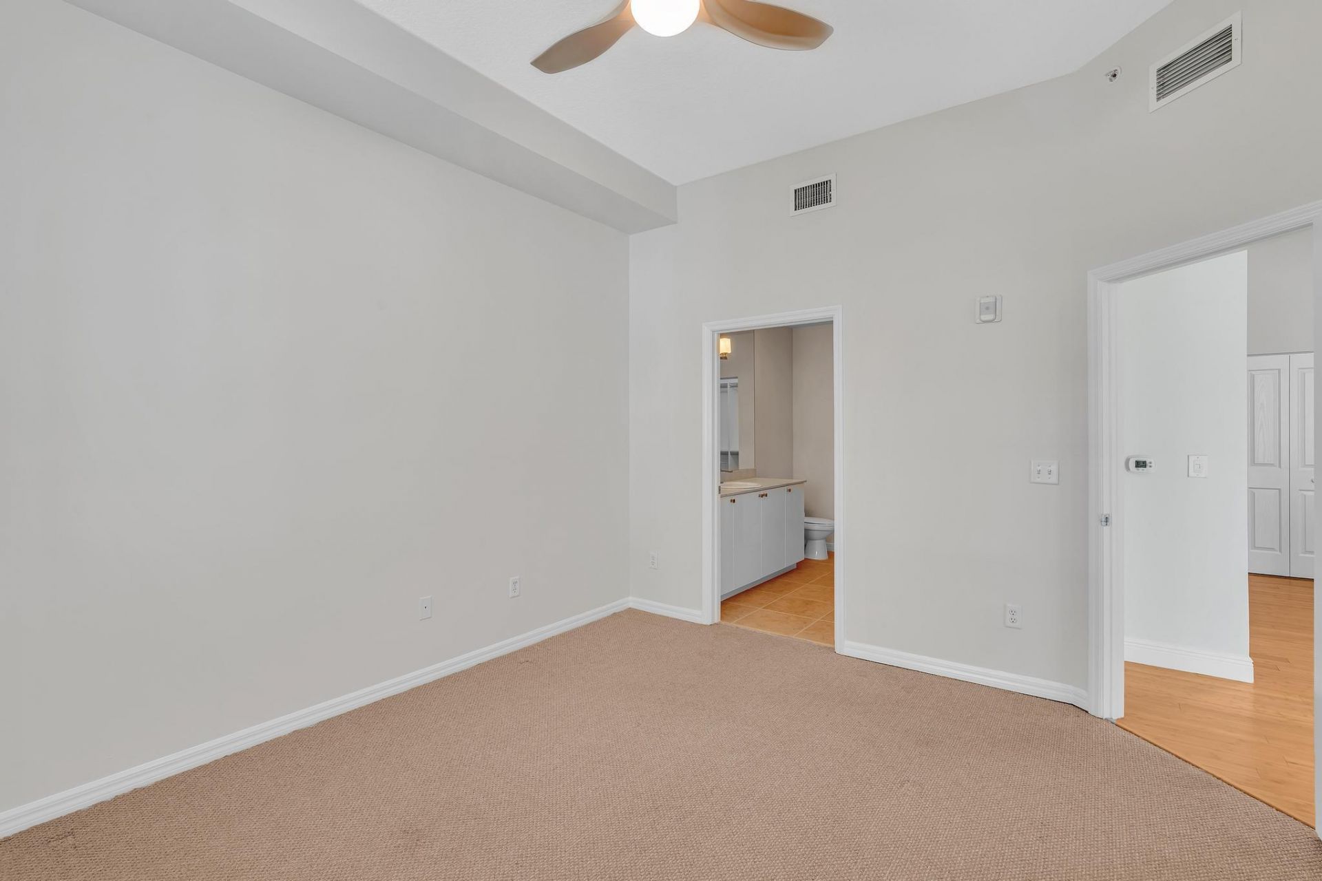 600 S Dixie Highway, Unit 439, West Palm Beach, FL 33401 Photo