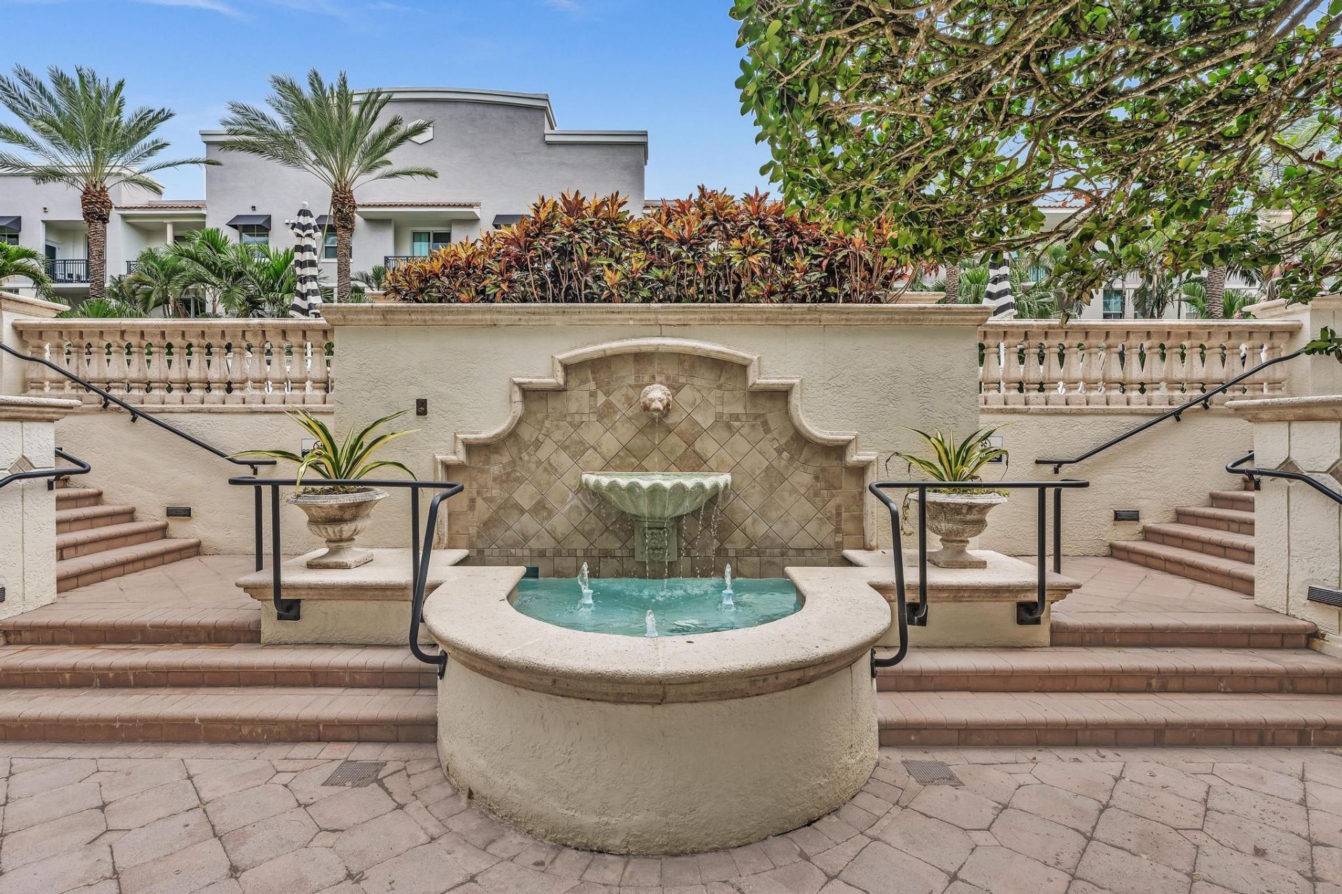600 S Dixie Highway, Unit 439, West Palm Beach, FL 33401 Photo