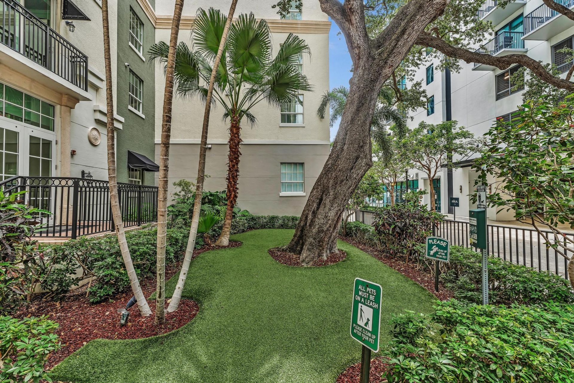 600 S Dixie Highway, Unit 439, West Palm Beach, FL 33401 Photo